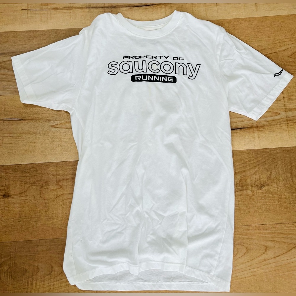 Saucony Running T-Shirt Size Small